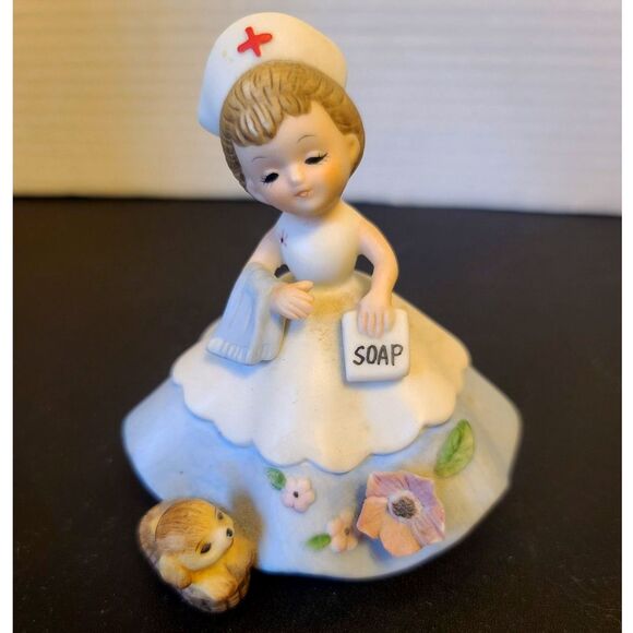 VERY RARE Josef Original RED CROSS Nurse Figurine Holding Soap Towel - Picture 3 of 5